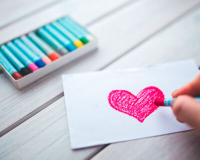 love heart hand romantic