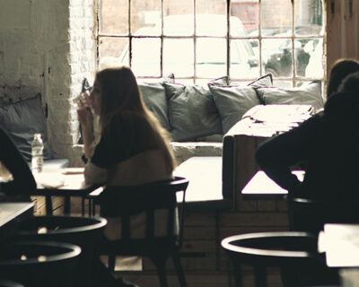 restaurant-people-lamps-vintage