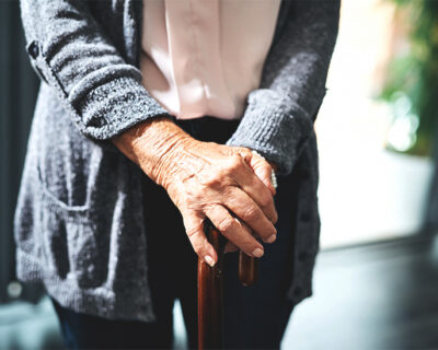 senior-woman-cane-732x549-thumbnail